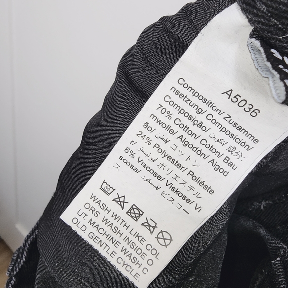 SHEIN High Waist Ripped Raw Trim Denim Shorts - Picture 11 of 11